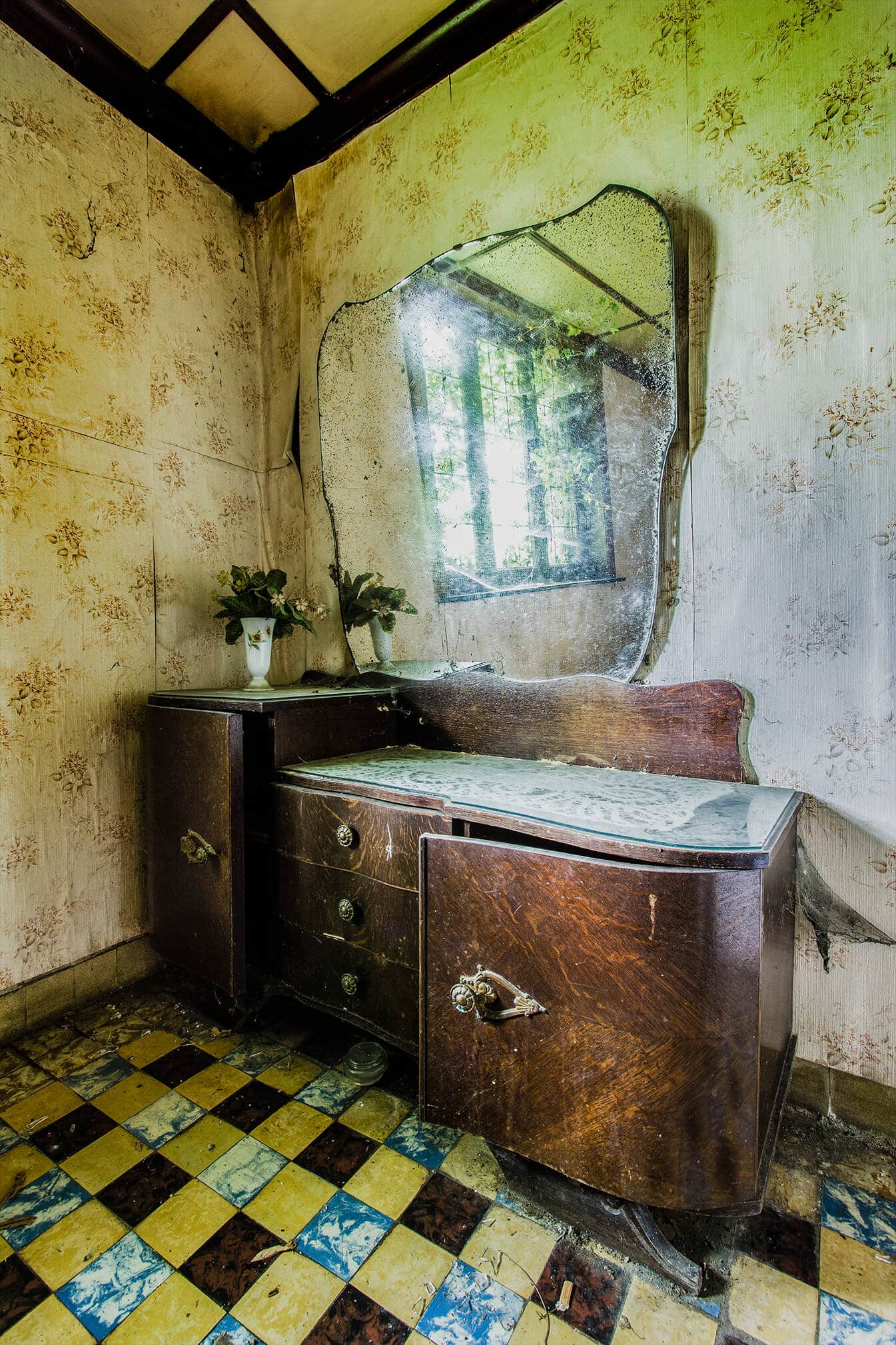 oude kast in boerderij