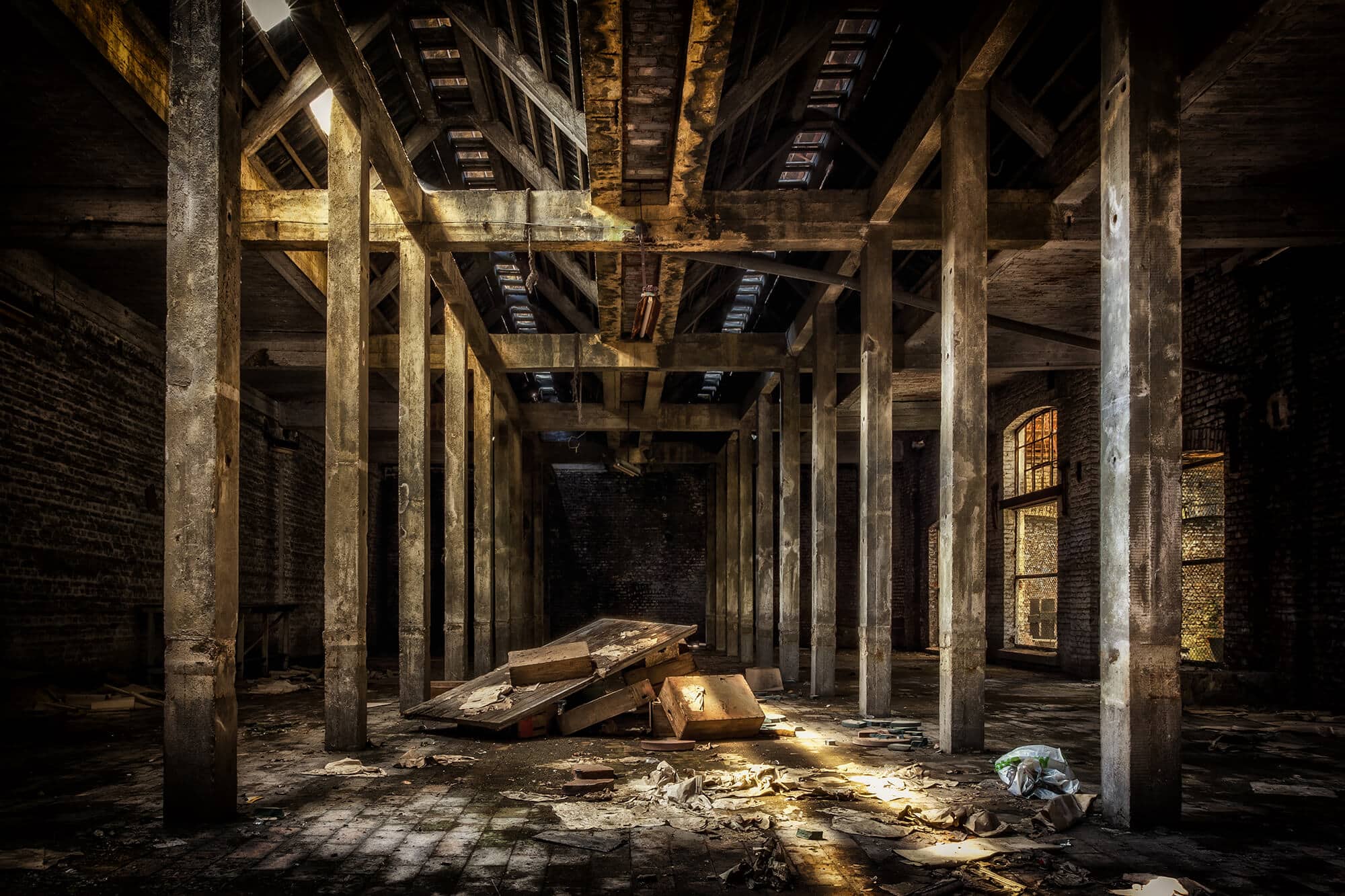 Magazijn in een verlaten glasfabriek in belgie