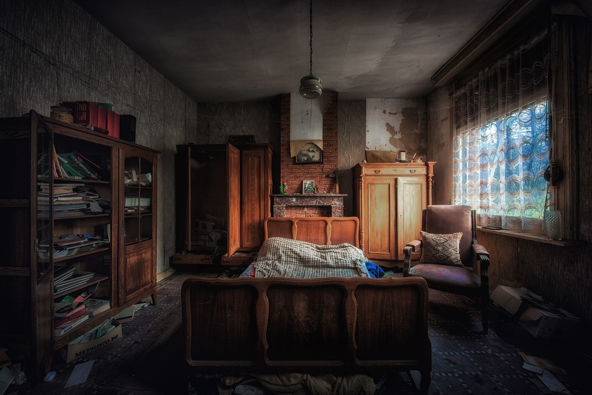 urbex farm paternoster