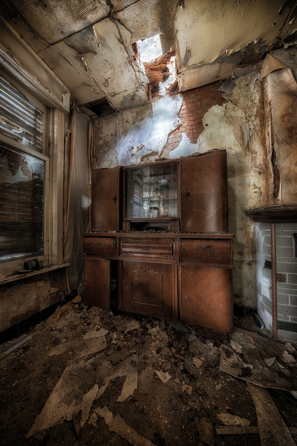 een oude vintage kast laundry day